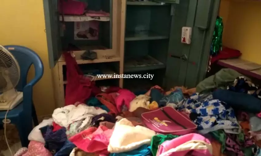 பூட்டிய வீட்டில் 20 சவரன் தங்கநகை கொள்ளை பூட்டிய வீட்டில் 20 சவரன் தங்கநகை கொள்ளை