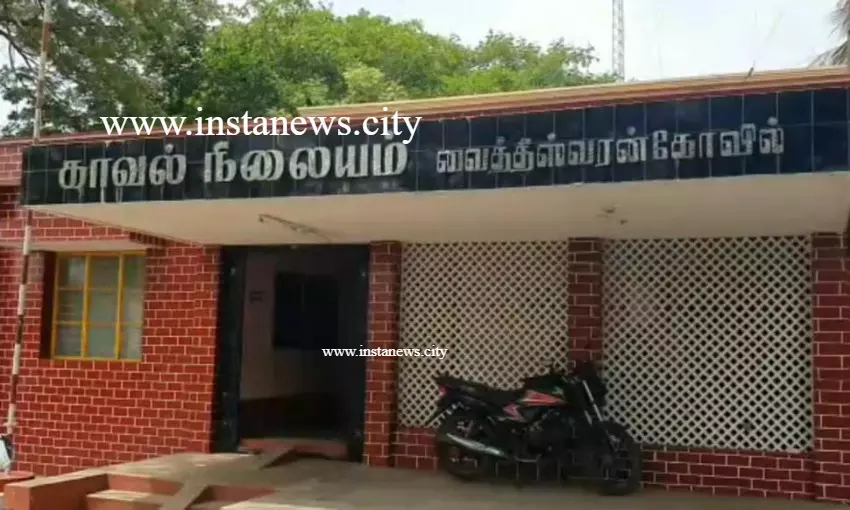 பெண்ணிடம் தாலி செயின் பறிப்பு -போலீஸ் விசாரணை பெண்ணிடம் தாலி செயின் பறிப்பு -போலீஸ் விசாரணை