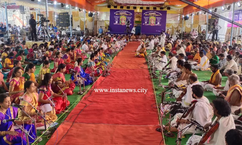 பஞ்சரத்ன கீர்த்தனைகள் பாடி தியாகராஜருக்கு இசை அஞ்சலி பஞ்சரத்ன கீர்த்தனைகள் பாடி தியாகராஜருக்கு இசை அஞ்சலி