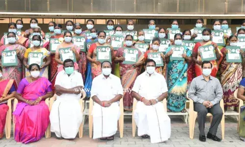 தாலிக்கு தங்கம் திட்டம்- முதல்வர் துவக்கி வைப்பு