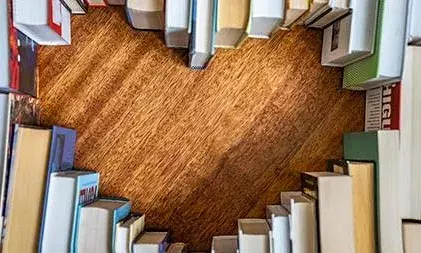 வரதட்சணையாக  புத்தகம் வேண்டும்  திருமண பெண் விடுத்த கோரிக்கை