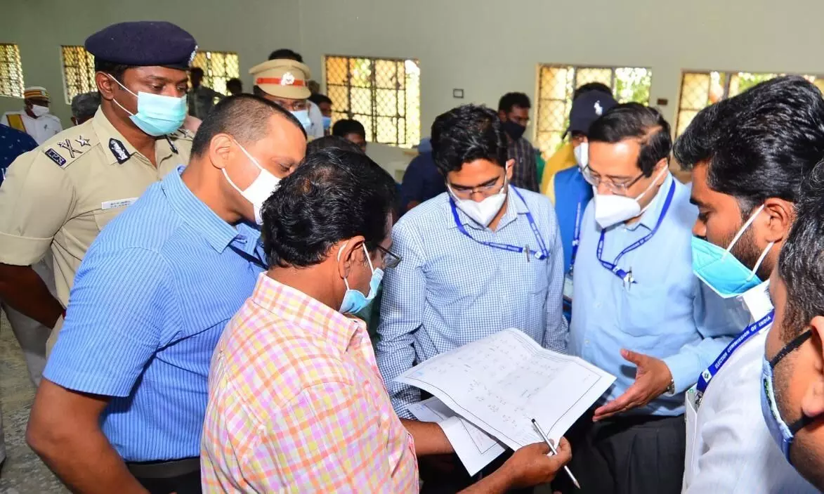 நெல்லை வாக்கு எண்ணும் மையத்தில் பாதுகாப்பு ஆய்வு நெல்லை வாக்கு எண்ணும் மையத்தில் பாதுகாப்பு ஆய்வு