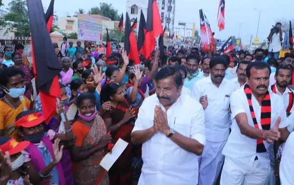 திருச்சி புத்தூர் பகுதியில் திமுக வேட்பாளர் கே.என்.நேரு பிரசாரம் திருச்சி புத்தூர் பகுதியில் திமுக வேட்பாளர் கே.என்.நேரு பிரசாரம்