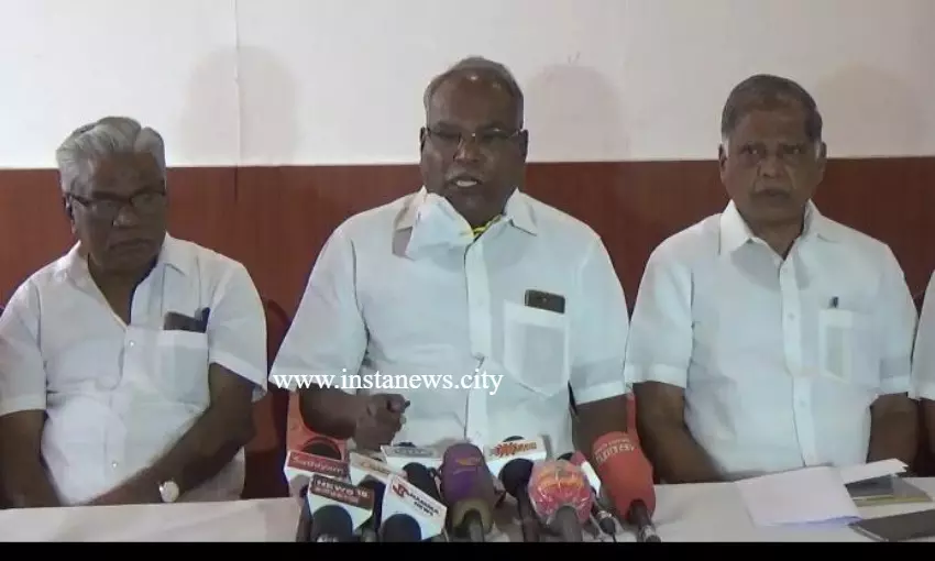 இலவச சிலிண்டர் அறிவிப்பால் கோபம் ஏற்படும்-பாலகிருஷ்ணன் இலவச சிலிண்டர் அறிவிப்பால் கோபம் ஏற்படும்-பாலகிருஷ்ணன்