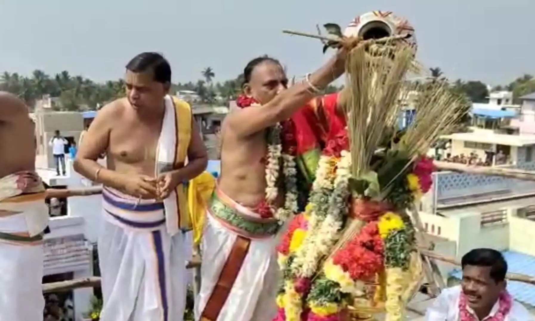 பிரம்ம சேத்திரத்தில் கும்பாபிஷேகம் பிரம்ம சேத்திரத்தில் கும்பாபிஷேகம்