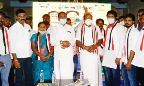 ரஜினி மக்கள் மன்றம், சமக நிர்வாகிகள் அதிமுகவில் ஐக்கியம்