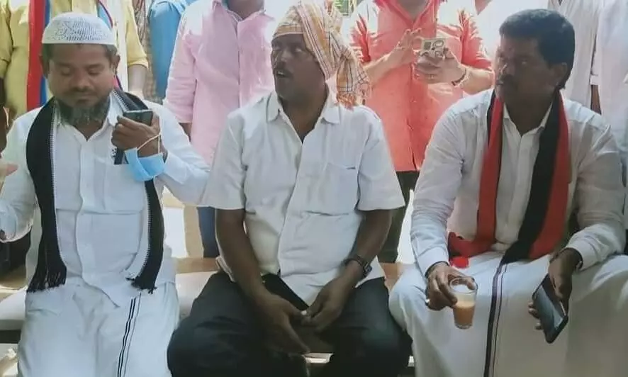 இளைஞர்களை ஏமாற்றிய விழுப்புரம் திமுக வேட்பாளர் இளைஞர்களை ஏமாற்றிய விழுப்புரம் திமுக வேட்பாளர்