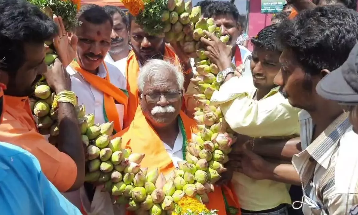 ஆ.ராசாவின் பேச்சிற்கு திமுக தலைமை எந்த வருத்தமும் தெரிவிக்கவில்லை: எம்.ஆர்.காந்தி ஆ.ராசாவின் பேச்சிற்கு திமுக தலைமை எந்த வருத்தமும் தெரிவிக்கவில்லை: எம்.ஆர்.காந்தி