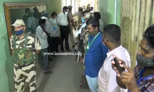 3 அடுக்கு பாதுகாப்பில் வாக்குப்பதிவு இயந்திரங்கள்