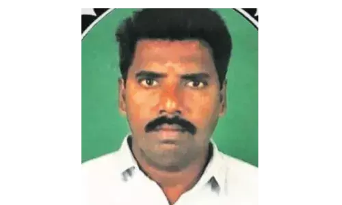 மின்சாரம் தாக்கி சிற்பக்கலைஞர்  பலி