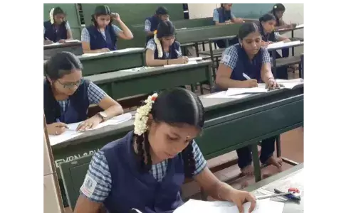 மே 3 முதல் பிளஸ் 2 தேர்வு: பள்ளிக் கல்வித்துறை முடிவு மே 3 முதல் பிளஸ் 2 தேர்வு: பள்ளிக் கல்வித்துறை முடிவு