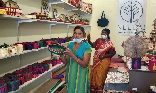 நெல்லை கிராப்ட்ஸ்: எல்லா கைவினைப் பொருட்களும் ஒரே இடத்தில் விற்பனை.!