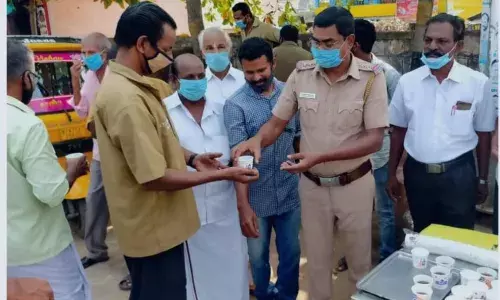 கொரோனா பரவலை தடுக்க காவல்துறை விழிப்புணர்வு