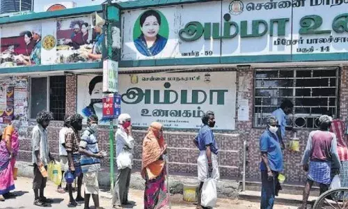 ஊரடங்கிலும் அம்மா உணவகங்களில் 3 வேளை உணவு