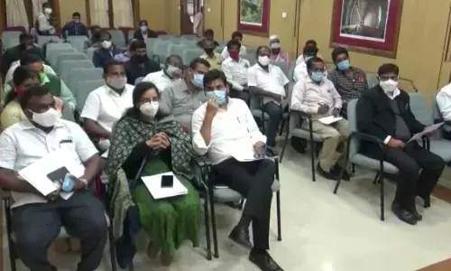 உதகை: கலெக்டர் தலைமையில் அனைத்து கட்சி பிரமுகர்கள் ஆலோசனை