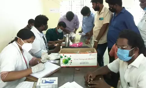 வாக்கு எண்ணிக்கை மையம்  செல்வோருக்கு கொரோனா சிறப்பு முகாம்