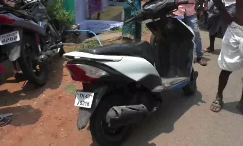 ஈரோட்டில் துப்பாக்கி முனையில் பணம் கேட்டு மிரட்டல்