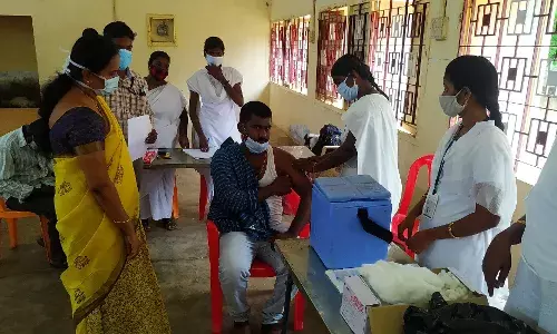 சிவகங்கையில் வாக்கு எண்ணிக்கை மய்யத்திற்கு செல்வோருக்கு கொரோனா பரிசோதனை