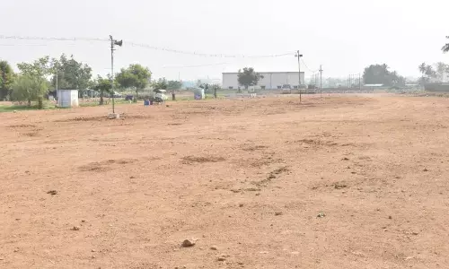 கொரோனா பரவல் அதிகரிப்பு :  ஈரோடு மாட்டு சந்தை ரத்து