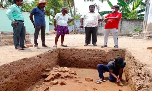 கொற்கையில் அகழாய்வு :- பழமைவாய்ந்த செங்கல் கட்டுமானம், சங்கு அறுக்கும் கூடம் கண்டுபிடிப்பு.