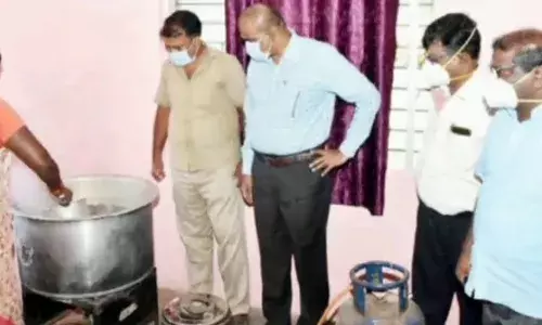 நோய் கட்டுப்பாட்டு அறையில்  கபசுர குடிநீர்:   ஆட்சியர் நேரில் ஆய்வு