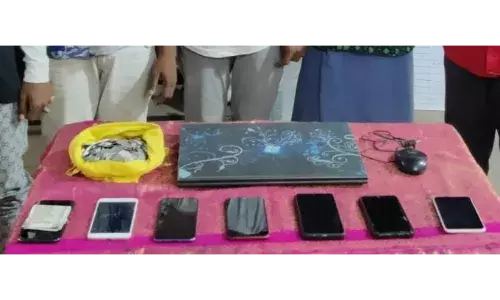 தொடர் திருட்டு, கொள்ளை வழக்குகளில் சம்பந்தப்பட்ட இளஞ்சிறார்கள் உட்பட 5 பேர் கைது தொடர் திருட்டு, கொள்ளை வழக்குகளில் சம்பந்தப்பட்ட இளஞ்சிறார்கள் உட்பட 5 பேர் கைது
