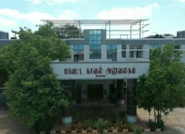 கேசவராஜ் குப்பம் கிராமத்தில் திமுகவுக்கு ஓட்டுப் போட்டியா? எனக்கூறி தாக்கிய இருவர் கைது கேசவராஜ் குப்பம் கிராமத்தில் திமுகவுக்கு ஓட்டுப் போட்டியா? எனக்கூறி தாக்கிய இருவர் கைது