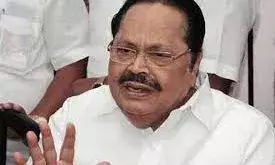 ஆயிரம் படுக்கைகள் ஏற்பாடு - ஆக்சிஜன் தான் கிடைக்கவில்லை - அமைச்சர்