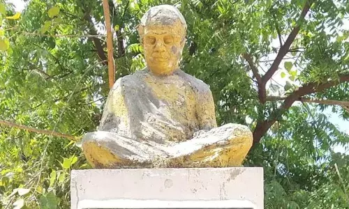இனியாவது கவனிப்பார்களா‌ அண்ணாவை‌ ??