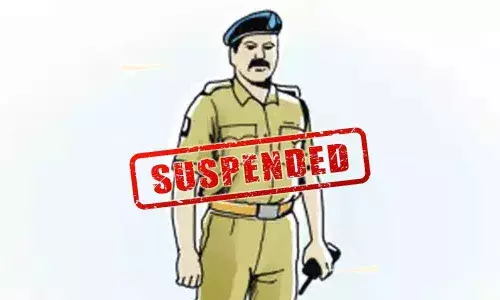 காஞ்சிபுரத்தில் சப்- இன்ஸ்பெக்டர் பணியிடை நீக்கம்