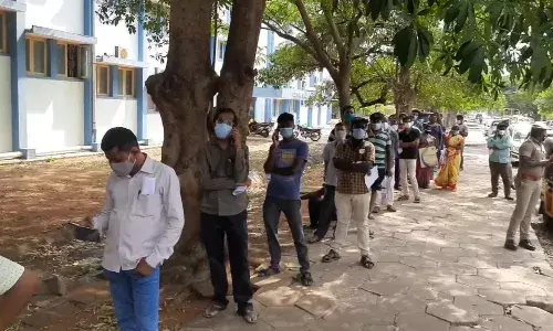 சேலம் அரசு மருத்துவமனையில் ரெம்டெசிவிர் மருந்துகள் விற்பனை