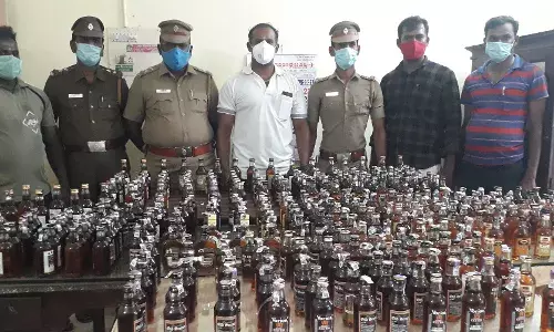 சட்ட விரோதமாக மது  விற்பனை.  10 பேர் கைது. சட்ட விரோதமாக மது  விற்பனை.  10 பேர் கைது.