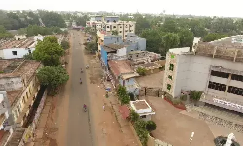 ஊரடங்கு கட்டுப்பாடுகளில் தளர்வுகளை ஏற்படுத்தி கொண்ட காரைக்குடி மக்கள்