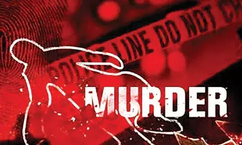 தொழிலாளி வெட்டிக்கொலை:   தலைமறைவாக இருந்த தந்தை கைது தொழிலாளி வெட்டிக்கொலை:   தலைமறைவாக இருந்த தந்தை கைது
