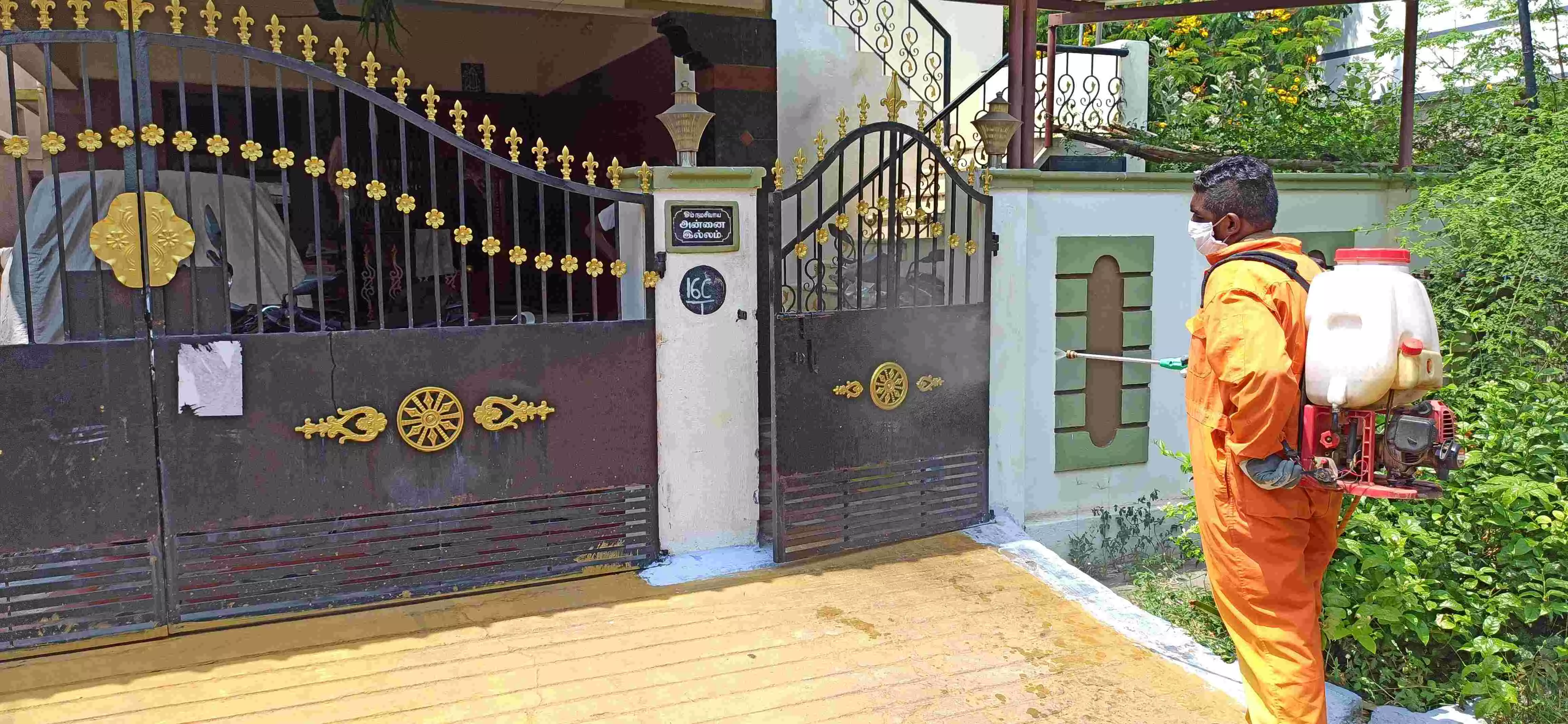 மாநகர் பகுதியில் குடும்பம் குடும்பமாக பரவும் கொரோனா மாநகர் பகுதியில் குடும்பம் குடும்பமாக பரவும் கொரோனா