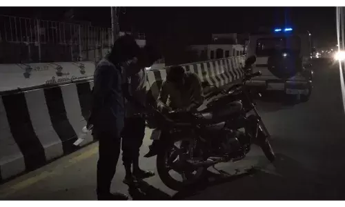 நெல்லையில் ஊரடங்கை மீறி சுற்றிய  வாகன ஓட்டிகளுக்கு நூதன தண்டனை!