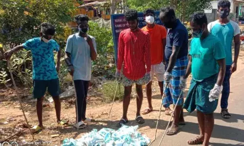 வனப்பகுதிகளில் கிடந்த முக கவசங்கள் அகற்றம் : தனியார் அமைப்பினர் அசத்தல்