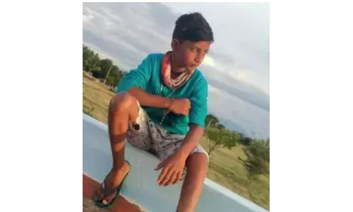 பட்டம் விடும் பொழுது மாடியிலிருந்து தவறி விழுந்த சிறுவன்