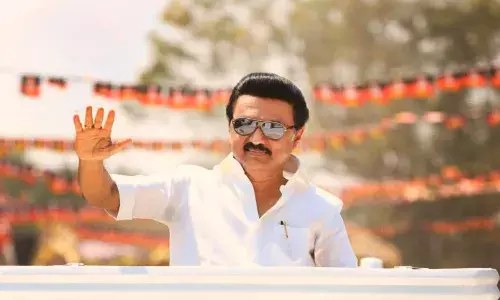 கொரோனா நிவாரணத்துக்கு திமுக அறக்கட்டளை  ரூ.1 கோடி  நிதி