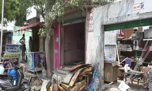 சிதம்பரநகர் மார்க்கெட்டில் கடைகள் அகற்றம்
