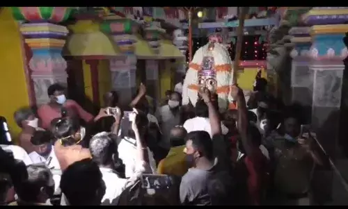 எளிமையாக நடைபெற்றது - குடியாத்தம் கெங்கையம்மன் சிரசு திருவிழா.