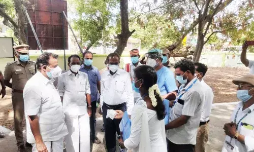ஆரம்ப சுகாதார நிலையத்தில் அமைச்சர் திடீர் ஆய்வு