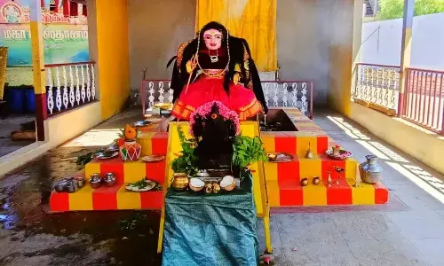 கோவையில் கொரோனா தேவி சிலை