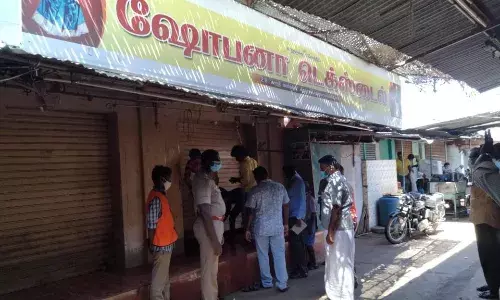 விதிமுறைகளை மீறி விற்பனை - ஜவுளி கடைக்கு சீல் வைத்த அதிகாரிகள்.