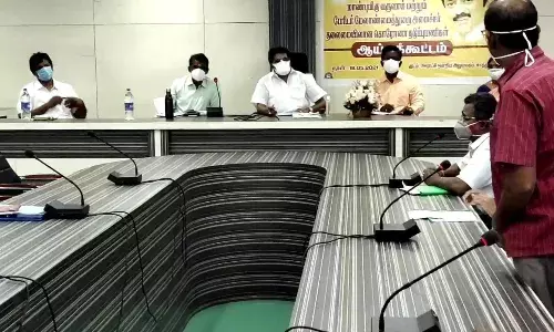 அர்பணிப்பு உணர்வோடு பணியாற்ற செவிலியர்களுக்கு அமைச்சர் அறிவுரை.
