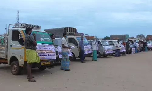 கரூரில் கொரோனா பரவல் தடுக்க    வீடுகளுக்கே காய்கறி : ஒரு சபாஷ் திட்டம்