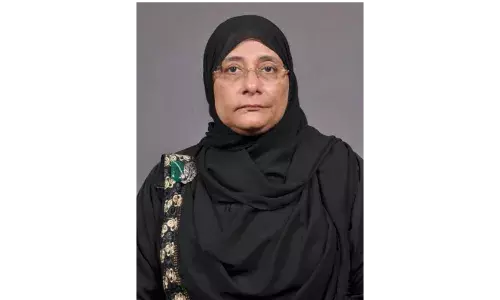 முன்னாள் அமைச்சர் நிலோபர் கபில் அதிமுகவில் இருந்து நீக்கம்