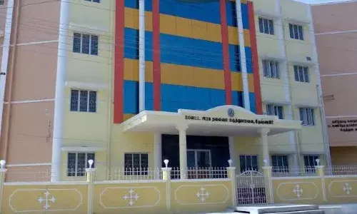 4 மணி நேரம் ஆம்புலன்சில் காத்திருந்த நோயாளி பரிதாபமாக உயிரிழந்தார்