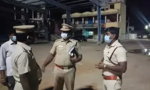 சாலைகளில் சுற்றினால் கடும் நடவடிக்கை திருவள்ளூர் ஏடிஎஸ்பி  எச்சரிக்கை!