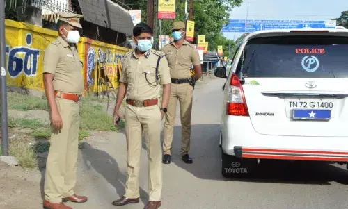 நெல்லையில் முழு ஊரடங்கின் 2ம் நாள். முக்கிய பகுதிகளில் சரக டிஐஜி ஆய்வு நெல்லையில் முழு ஊரடங்கின் 2ம் நாள். முக்கிய பகுதிகளில் சரக டிஐஜி ஆய்வு